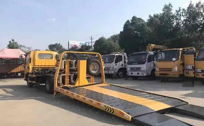 揭阳汽车中途维修案例